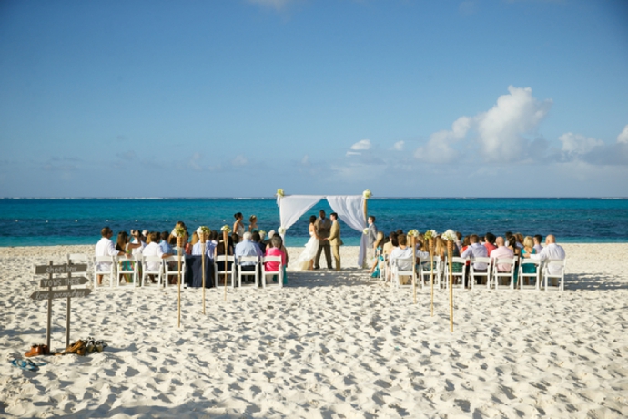 Ally And Derek At The Gansevoort Hotel Tropical Destination Management Wedding At The Gansevoort Turks Caicos 0007